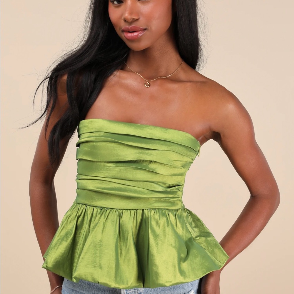 Lulus- Celinda Green Strapless Bubble-Hem Top